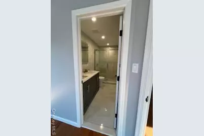 403 S Bayview Avenue, Freeport, NY 11520 - Photo 25