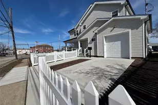 403 S Bayview Ave, Freeport, NY 11520 - Photo 9