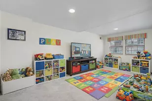 84 Aspen Dr W, Woodbury, NY 11797 - Photo 5