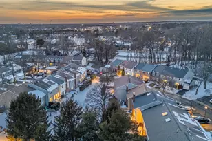 84 Aspen Dr W, Woodbury, NY 11797 - Photo 37