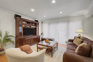 84 Aspen Dr W, Woodbury, NY 11797 - Photo 9