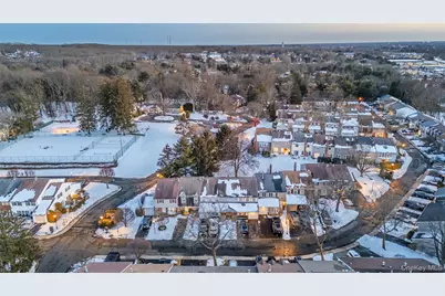 84 Aspen Drive W, Woodbury, NY 11797 - Photo 37