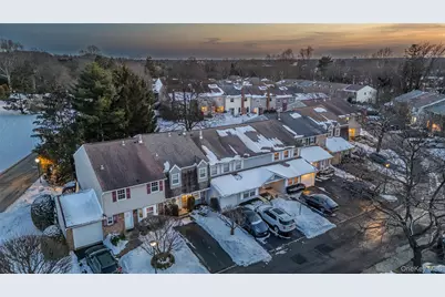 84 Aspen Drive W, Woodbury, NY 11797 - Photo 35