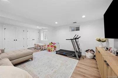 1732 Princeton Drive W, Wantagh, NY 11793 - Photo 41