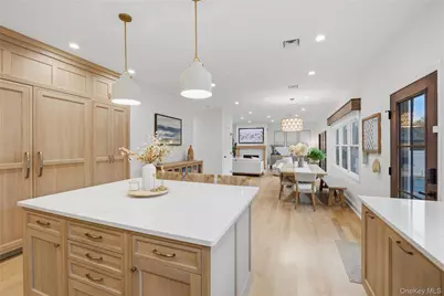 1732 Princeton Drive W, Wantagh, NY 11793 - Photo 11