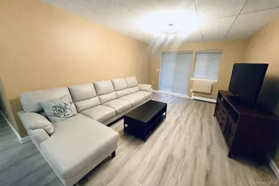 61-12 69th Street #2M, Middle Village, NY 11379 - Photo 7