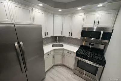 61-12 69th Street #2M, Middle Village, NY 11379 - Photo 3