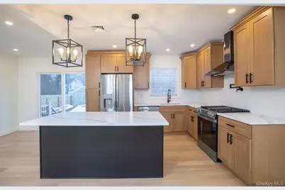 28 Locust, Bayport, NY 11705 - Photo 9