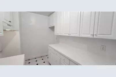 63-61 Yellowstone Boulevard #2-J, Forest Hills, NY 11375 - Photo 5