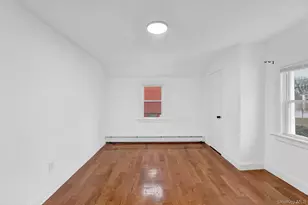 164-18 109th Dr, Jamaica, NY 11433 - Photo 9