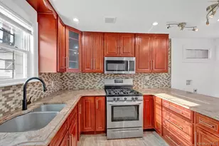 164-18 109th Dr, Jamaica, NY 11433 - Photo 3