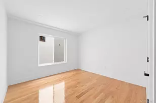 2215 Seymour Ave, Bronx, NY 10469 - Photo 9