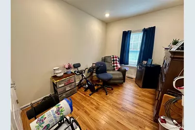 121 Wildwood Circle, Holtsville, NY 11742 - Photo 15