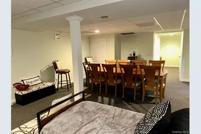 121 Wildwood Circle, Holtsville, NY 11742 - Photo 19