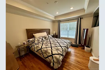 121 Wildwood Circle, Holtsville, NY 11742 - Photo 11