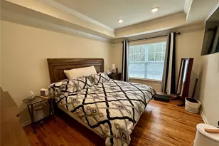 121 Wildwood Cir, Holtsville, NY 11742 - Photo 11