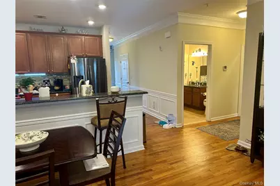 121 Wildwood Circle, Holtsville, NY 11742 - Photo 5