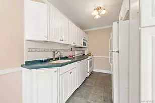 5730 Mosholu Ave, Bronx, NY 10471 - Photo 9