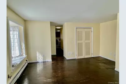 427 4th Street, Greenport, NY 11944 - Photo 3