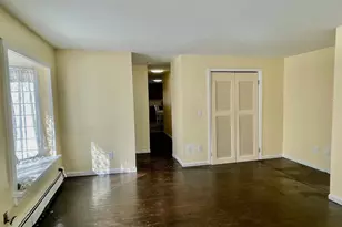 427 4th St, Greenport, NY 11944 - Photo 3