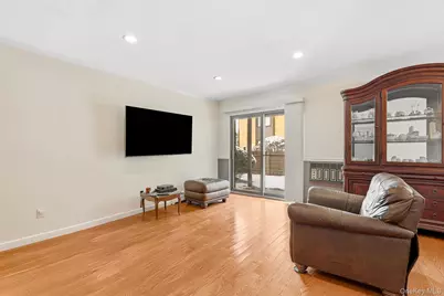 18 Granada Crescent #13, White Plains, NY 10603 - Photo 19