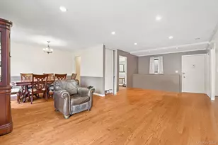 18 Granada Crescent, White Plains, NY 10603 - Photo 17