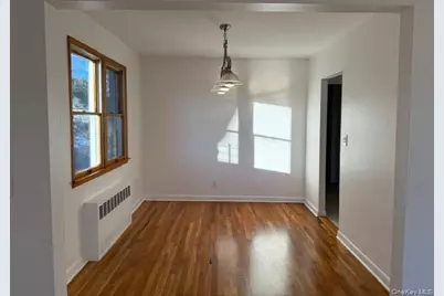 166-19 25th Avenue #2nd fl, Whitestone, NY 11357 - Photo 5