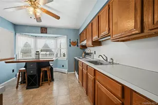 26 Charles Cir, Islip, NY 11751 - Photo 11