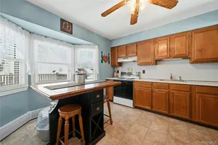 26 Charles Cir, Islip, NY 11751 - Photo 9