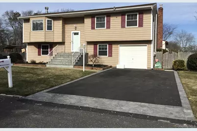 26 Charles Circle, Islip, NY 11751 - Photo 3