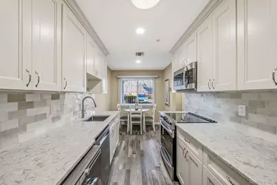 101 Flair Court E, Saint James, NY 11780 - Photo 15