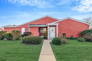 101 Flair Ct E, Saint James, NY 11780 - Photo 3