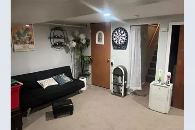 330 Florida Avenue, Copiague, NY 11726 - Photo 11