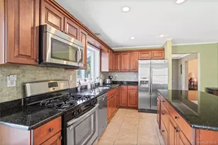 102 Clinton St, White Plains, NY 10603 - Photo 11