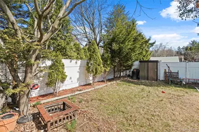 102 Clinton Street, White Plains, NY 10603 - Photo 31