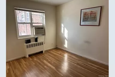 16-26 212 Street #Lower, Bayside, NY 11360 - Photo 9