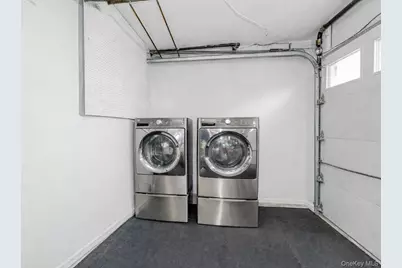 95-11 164th Avenue, Howard Beach, NY 11414 - Photo 35