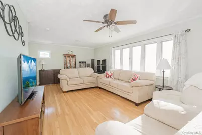 95-11 164th Avenue, Howard Beach, NY 11414 - Photo 5