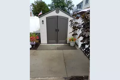 95-11 164th Avenue, Howard Beach, NY 11414 - Photo 41