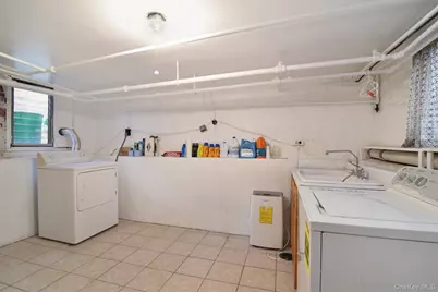 262 N Fulton Avenue, Fleetwood, NY 10552 - Photo 13