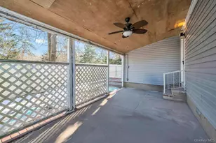 63 Beech Ave, Farmingville, NY 11738 - Photo 27