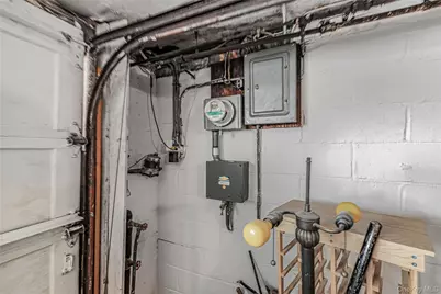 21647 Sawyer Avenue, Queens Village, NY 11427 - Photo 41