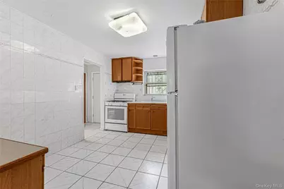 21647 Sawyer Avenue, Queens Village, NY 11427 - Photo 13