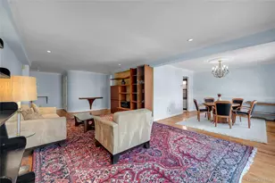 20 Canterbury Rd, Great Neck, NY 11021 - Photo 5