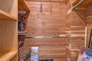 20 Canterbury Rd, Great Neck, NY 11021 - Photo 11