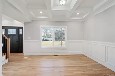 8 Violet Avenue, Hicksville, NY 11801 - Photo 7