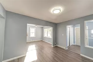 71 Community Rd, Bay Shore, NY 11706 - Photo 11