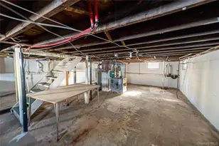 71 Community Rd, Bay Shore, NY 11706 - Photo 25