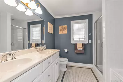 115 Lincoln Avenue, Rockville Centre, NY 11570 - Photo 21