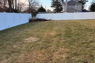 104 Hawthorne Ave, West Babylon, NY 11704 - Photo 9